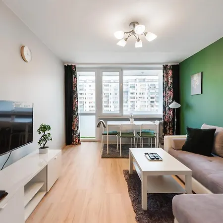 Space Apartment *